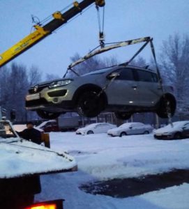 avto Погрузка легкового автомобиля автокраном — Азбука переезда